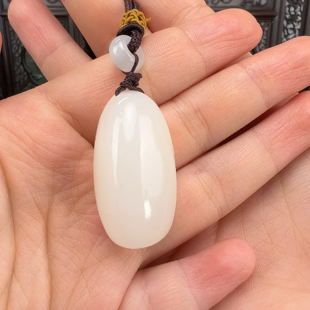 和田玉（糖玉）未镶嵌颈饰