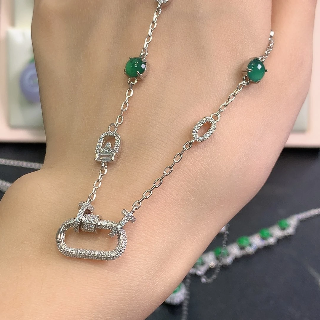 翡翠未镶嵌颈饰2、