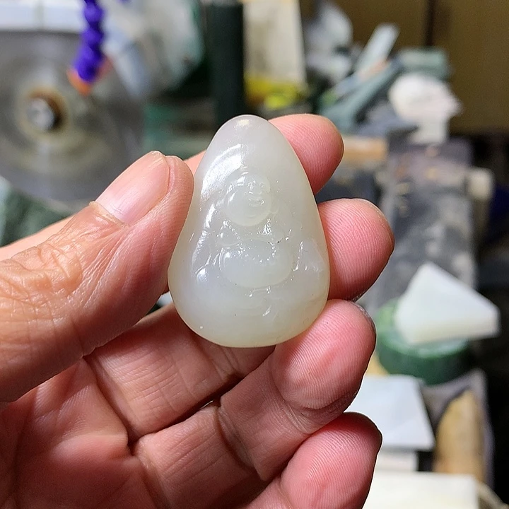 颈饰未镶嵌和田玉（糖玉）