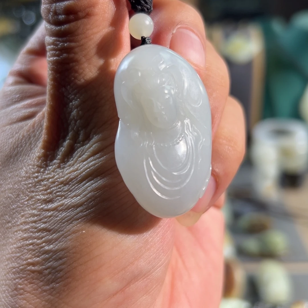 和田玉未镶嵌颈饰真皮真色