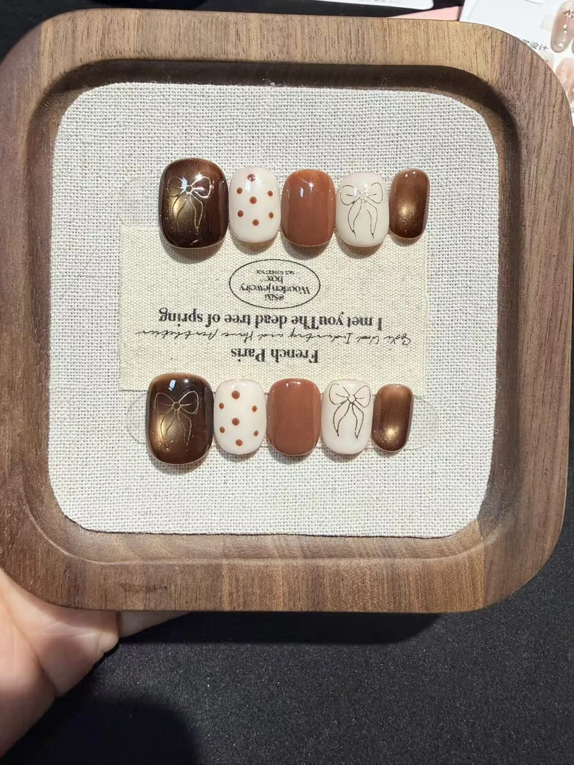 A19【奶油波点】新年款纯手工秋冬显白气质穿戴甲