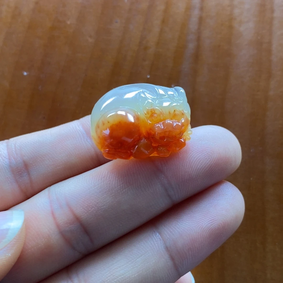 石英质玉（黄龙玉）未镶嵌颈饰