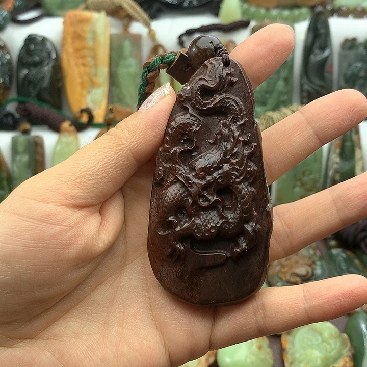 岫岩河磨玉（透闪石质玉）未镶嵌把件