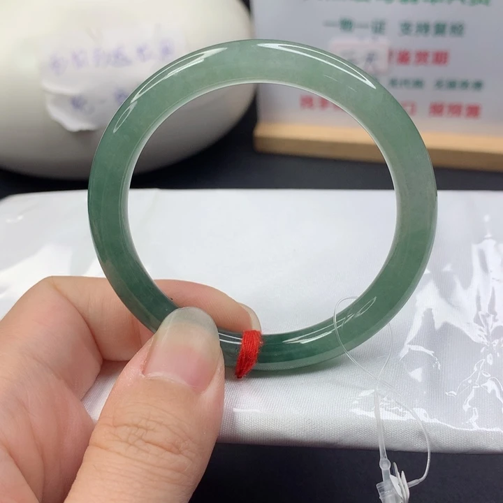 未镶嵌手镯（圆镯）翡翠5152