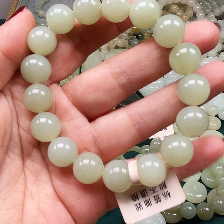 和田玉（糖玉）未镶嵌颈饰