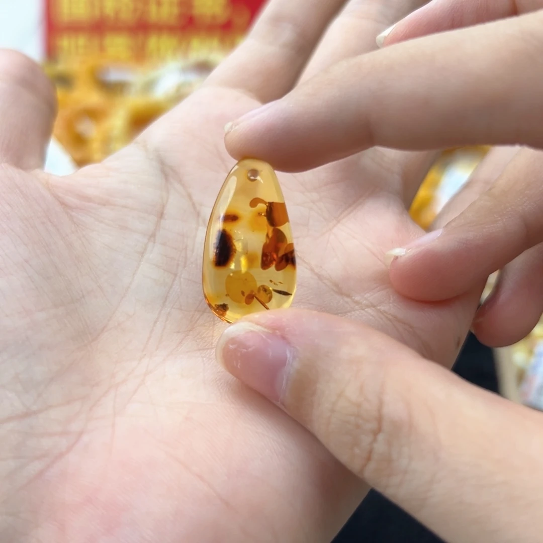 琥珀未镶嵌珠宝奇石