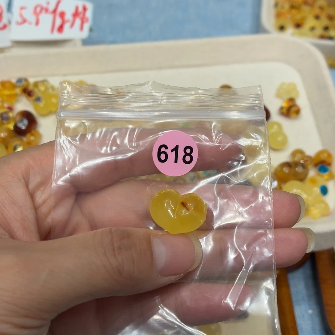 琥珀未镶嵌珠宝奇石