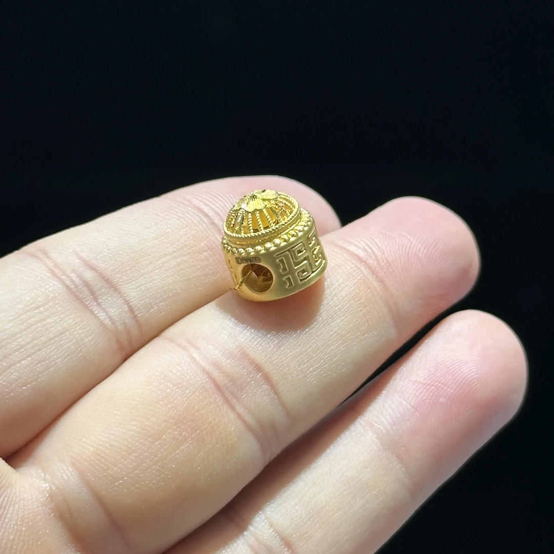 足金999 精品 扭转乾坤通孔 2.630