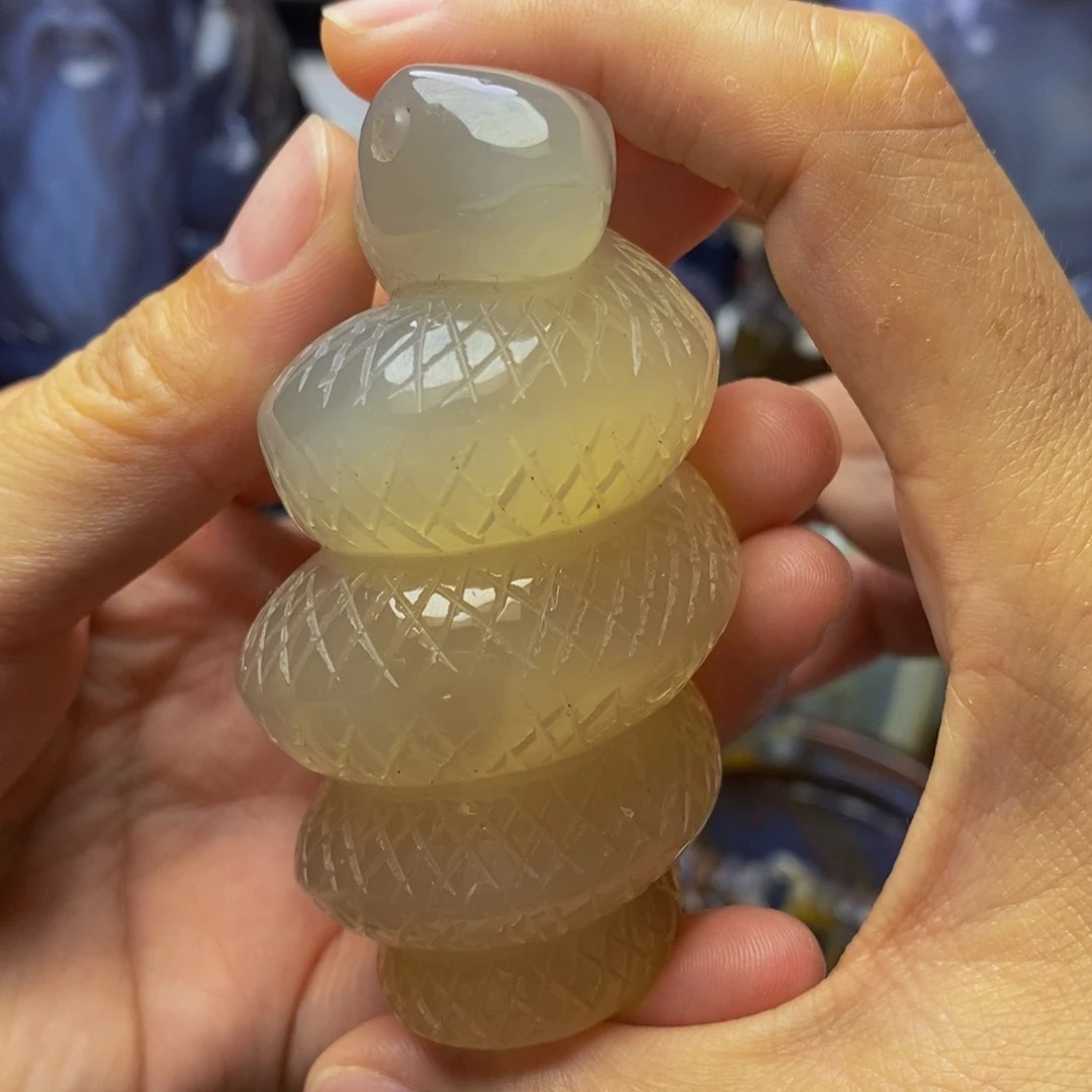 玛瑙/玉髓手把件未镶嵌