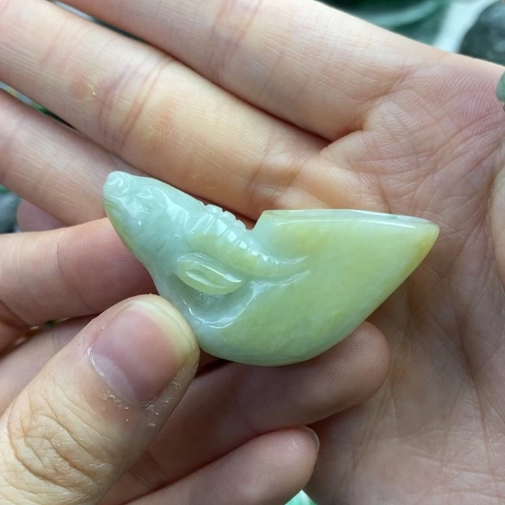 颈饰未镶嵌翡翠吊坠