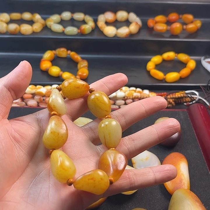 提***下颈饰未镶嵌和田玉