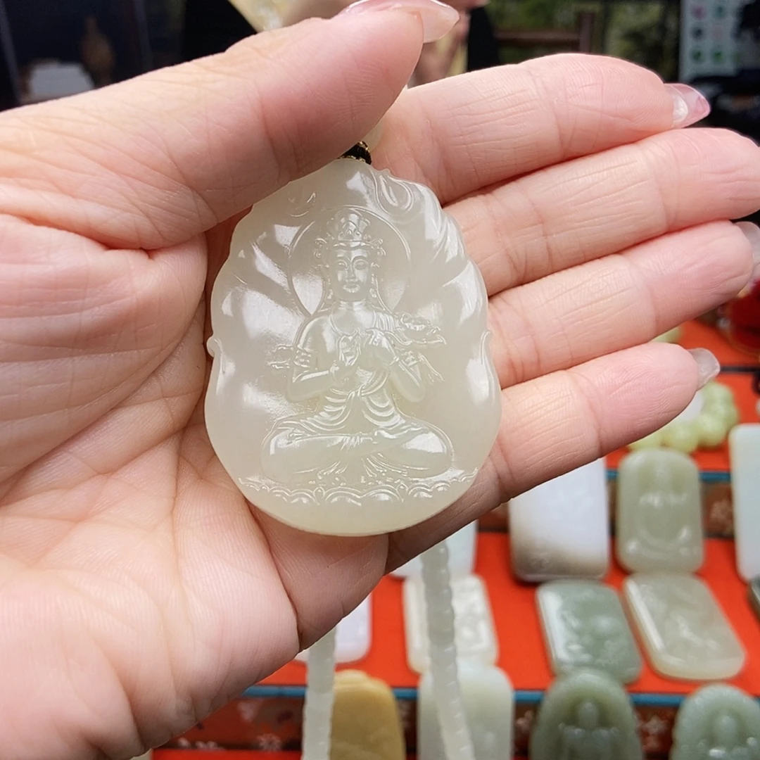 才***哥和田玉未镶嵌颈饰