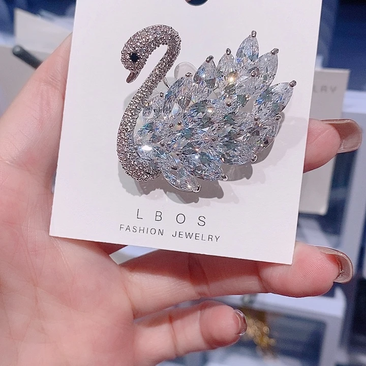 锆石铜合金天鹅胸针 经典款
