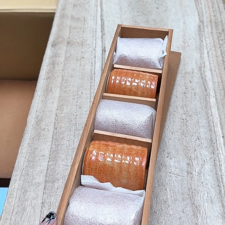 瓷片噗哈哈哈哈哈哈哈哈哈我笑