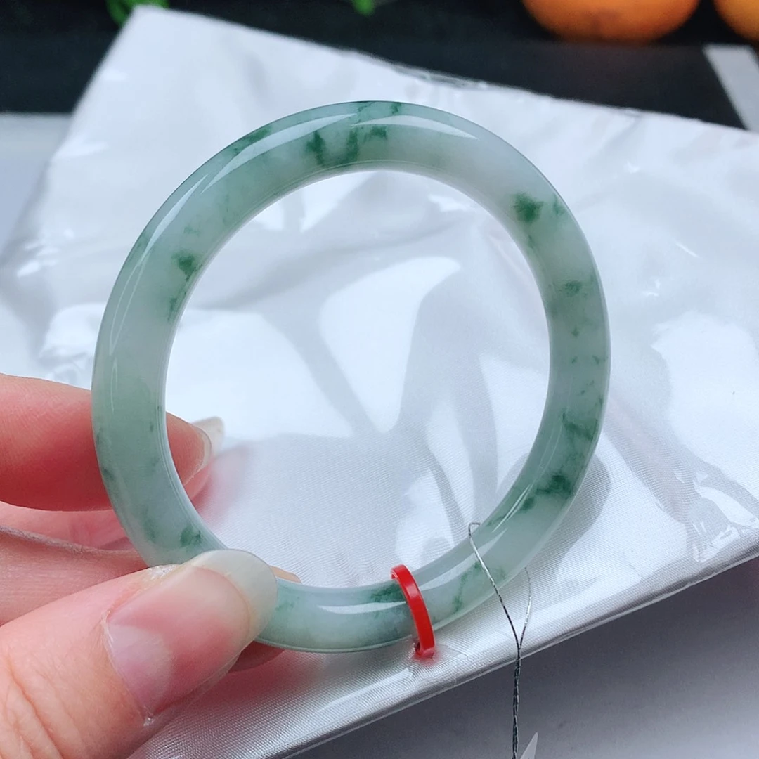 翡翠手镯未镶嵌54圆