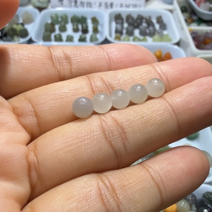 未镶嵌和田玉珠宝半成品卡六