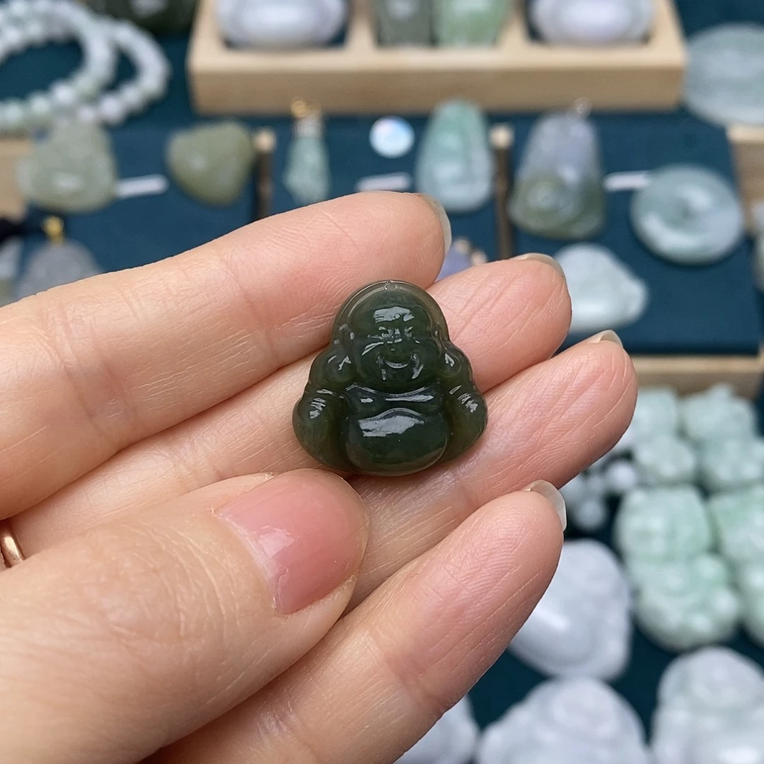 和田玉（糖玉）未镶嵌颈饰佛公