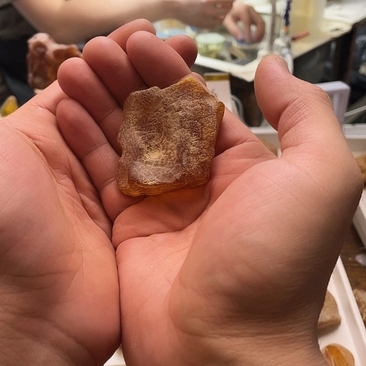 T***E定制琥珀未镶嵌天然琥珀蜜蜡