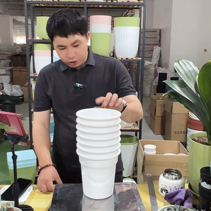 翻边09口16高17白色6个无托