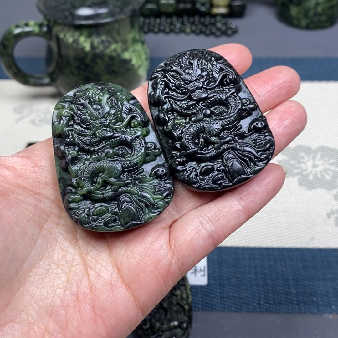 蛇纹石玉颈饰未镶嵌西****屈