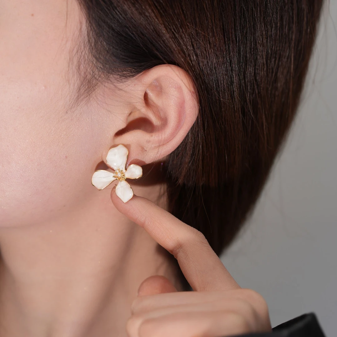 铜合金珐琅耳饰 妃图家彩色滴釉甜美风气质百搭花朵耳钉202601