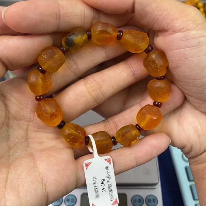 琥珀珠宝奇石未镶嵌