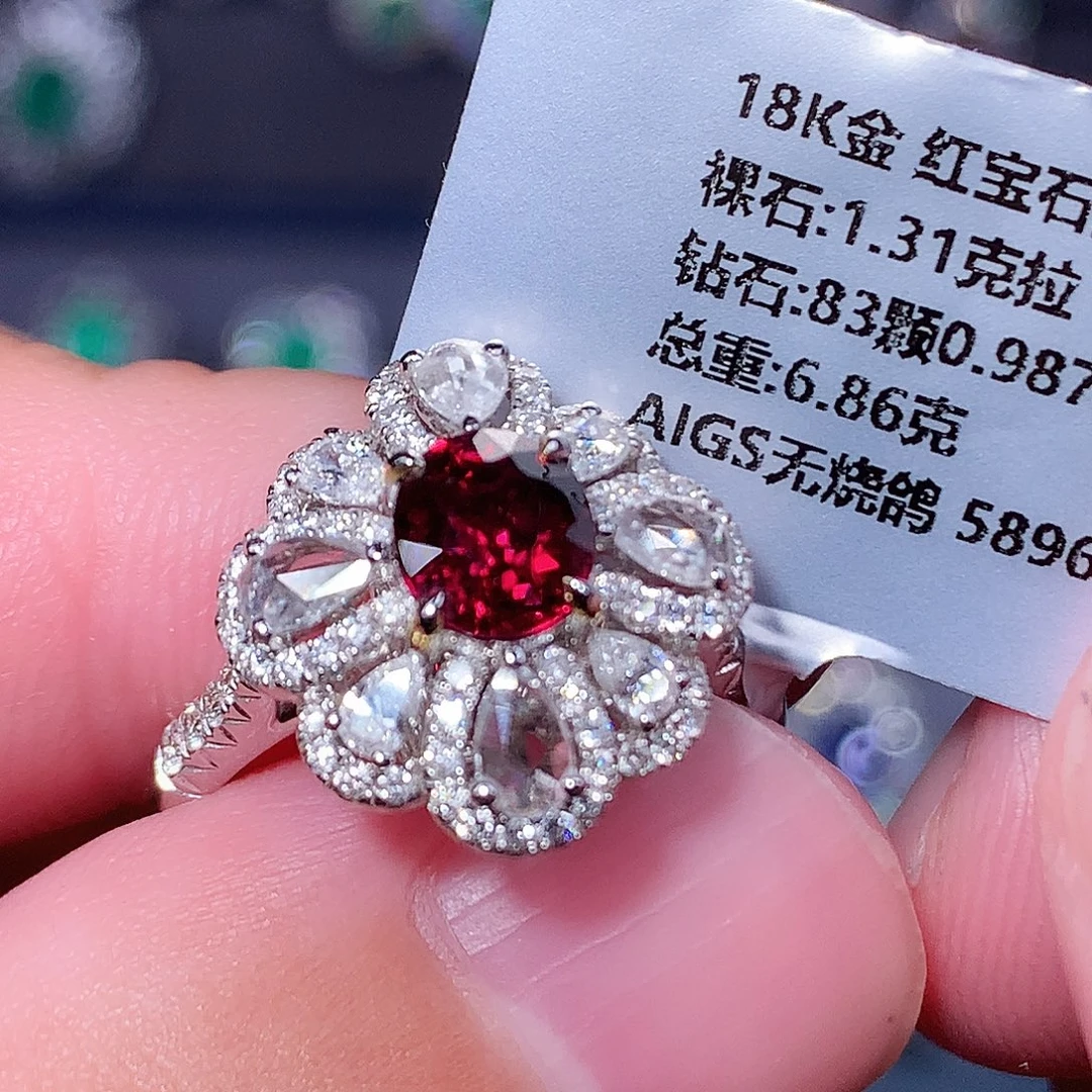 红宝石18K金镶嵌戒指