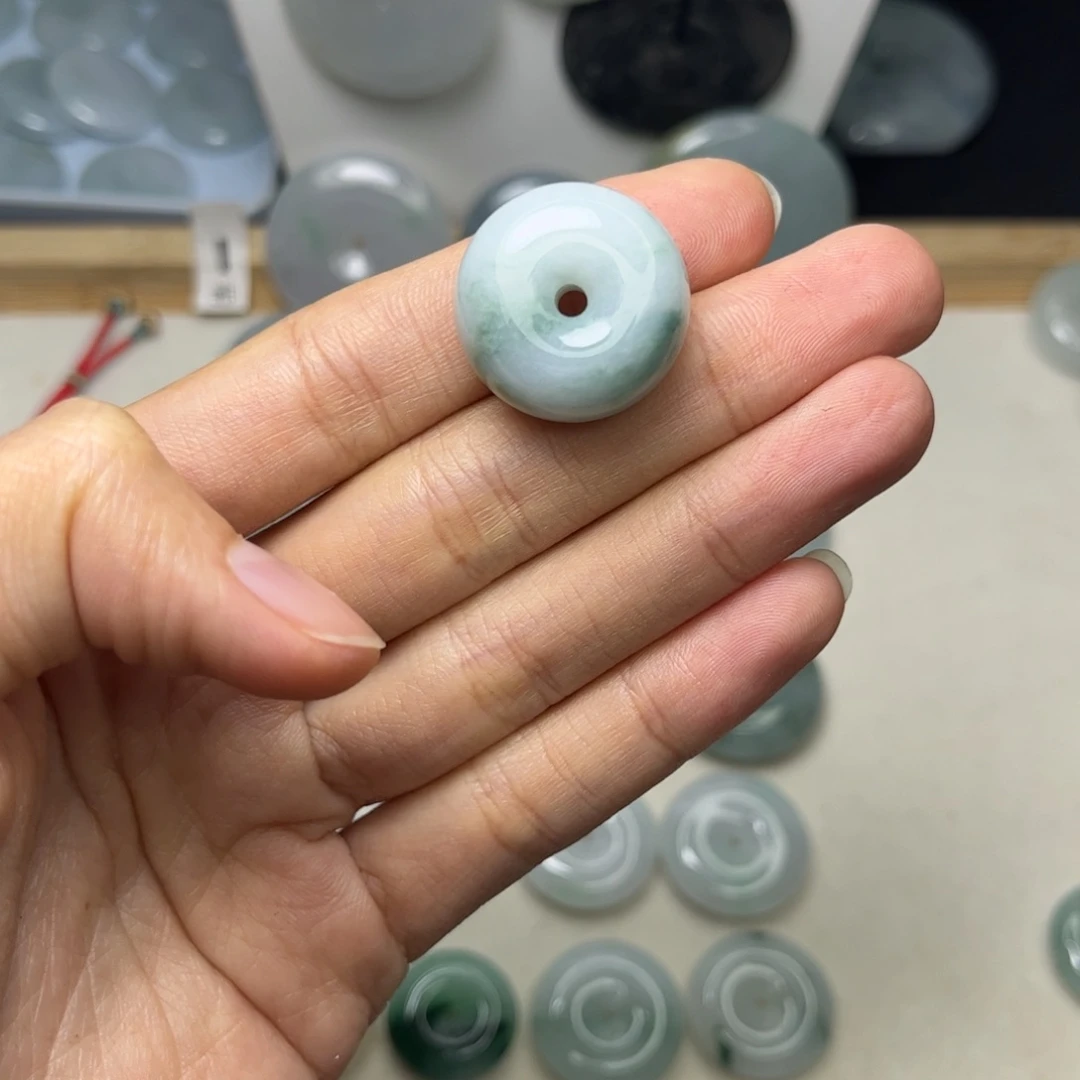 翡翠未镶嵌颈饰天然翡翠Ａ货