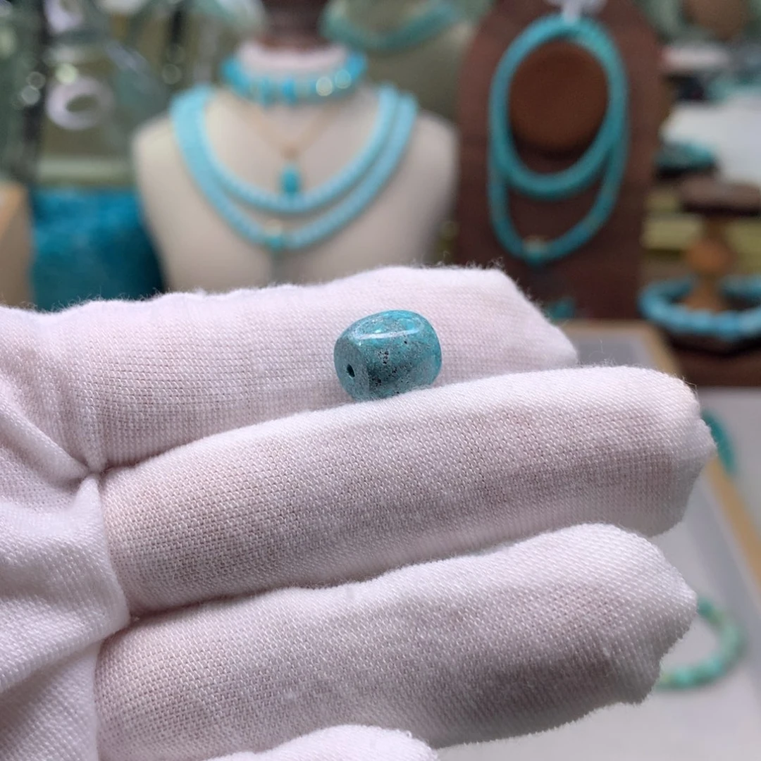 绿松石配饰未镶嵌