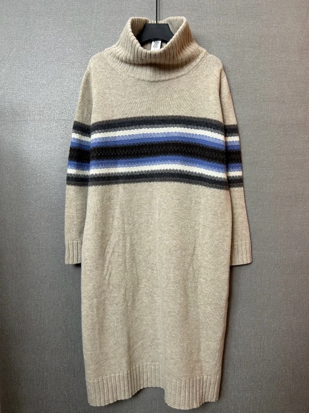 95新 MaxMara 米色高领长款上衣