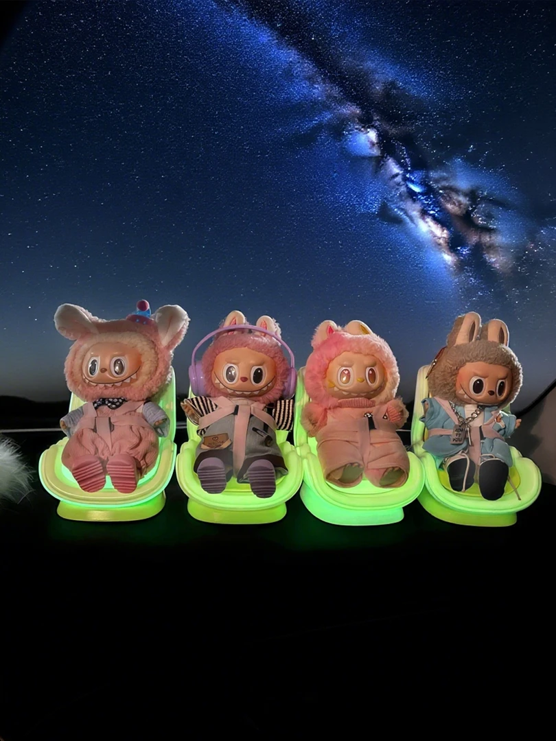 适配拉布布车载安全座椅夜光摆件可爱呆萌出行伴侣出风口挂件