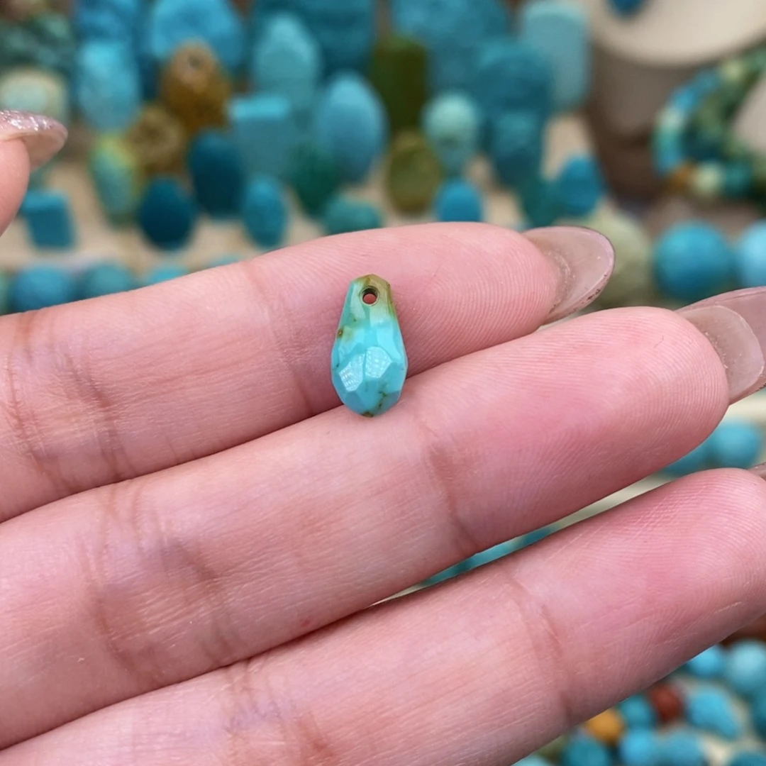 绿松石珠宝奇石未镶嵌静***玩