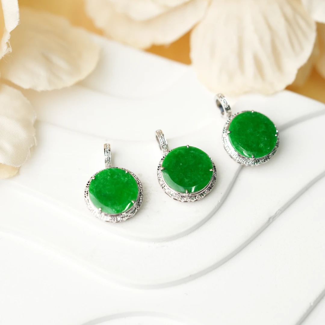 【云中意】-18K金翡翠圆无事牌吊坠 - 多样性发货一件lyx