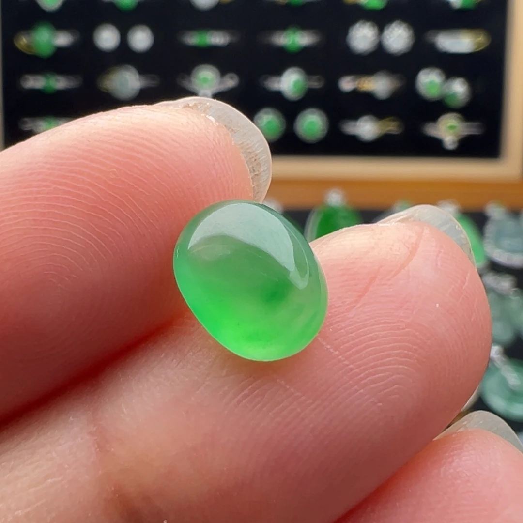 翡翠未镶嵌颈饰蛋8.8