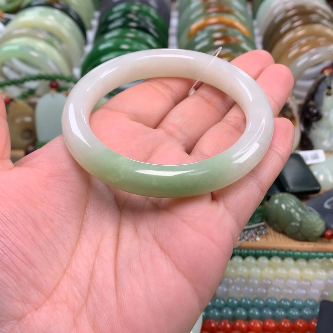 和田玉未镶嵌手镯57口径