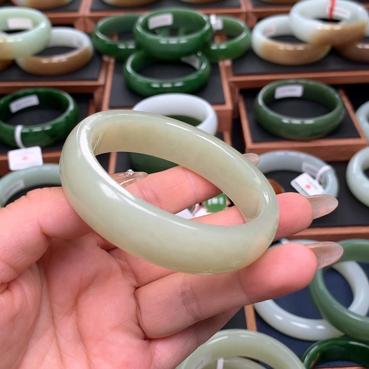 和田玉5960圈口未镶嵌