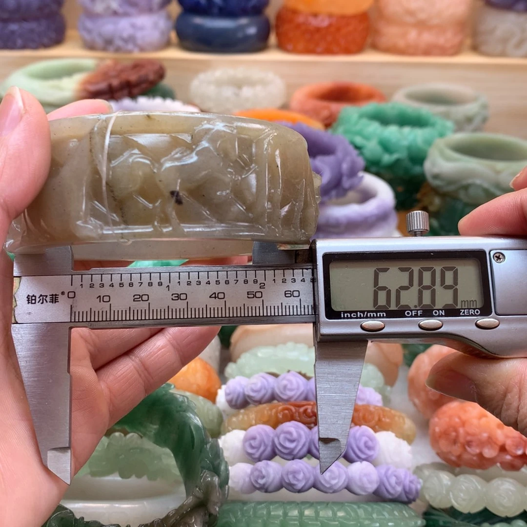 未镶嵌手镯石英质玉