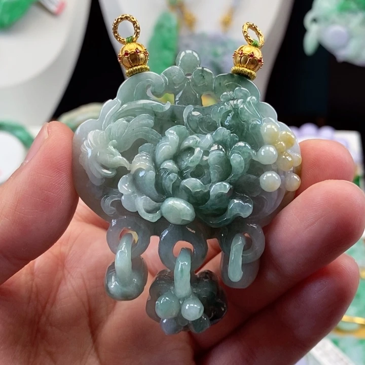 翡翠颈饰未镶嵌翡翠吊坠挂件