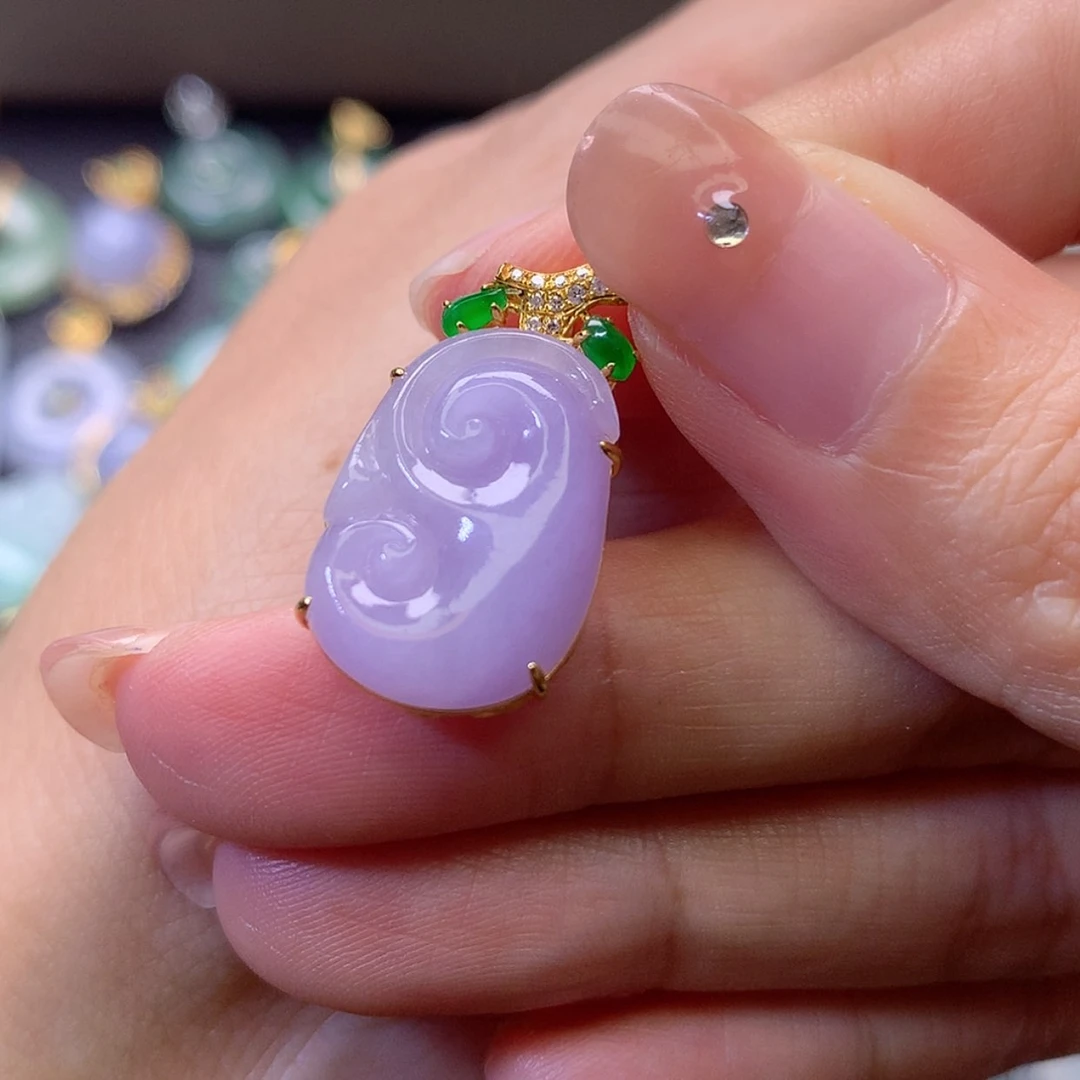 【闪购商品】吊坠(赠链)18K金镶嵌翡翠