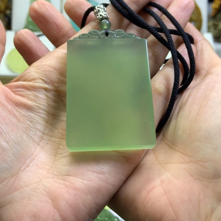 【闪购商品】未镶嵌蛇纹石玉颈饰故**你
