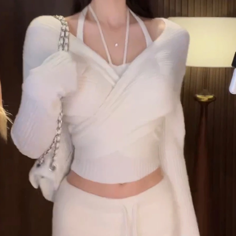 新款纯欲显瘦气质高级感收腰挂脖针织假两件上衣LK2508918