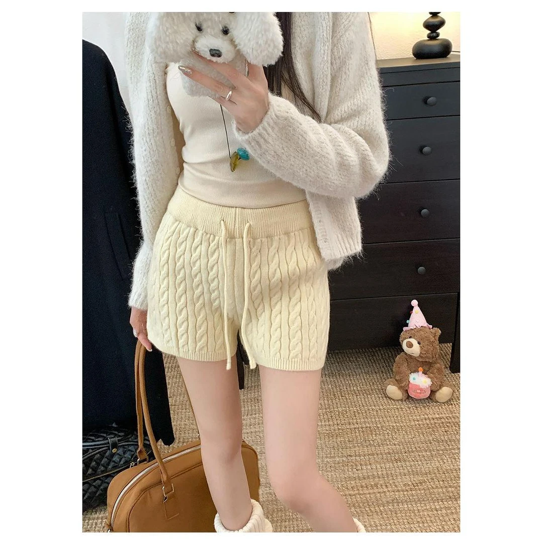 系复古简约松紧腰麻花毛线针织短裤女秋外穿百搭显瘦阔腿靴裤