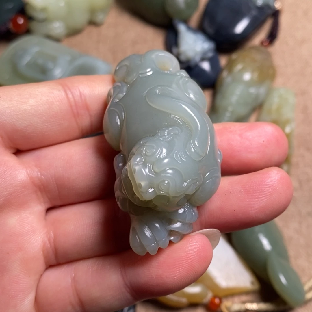 未镶嵌和田玉挂件叫**爷