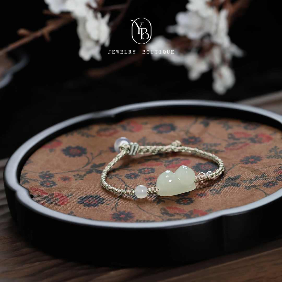 趴趴猫和田玉吊坠编织手链轻奢气质S925银手绳小众简约