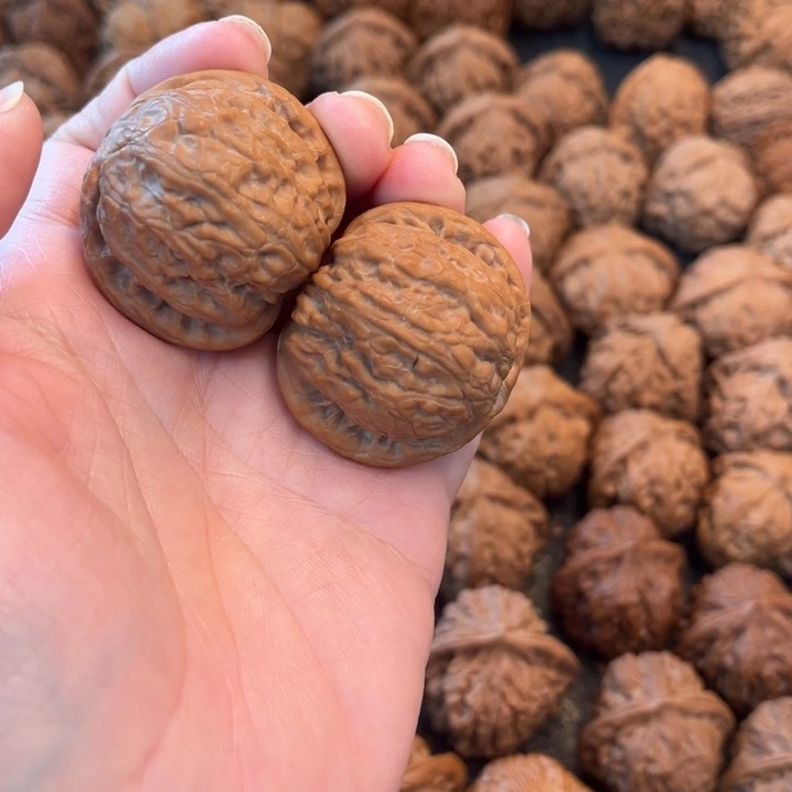 金***哥吊坠文玩核桃乾隆磨