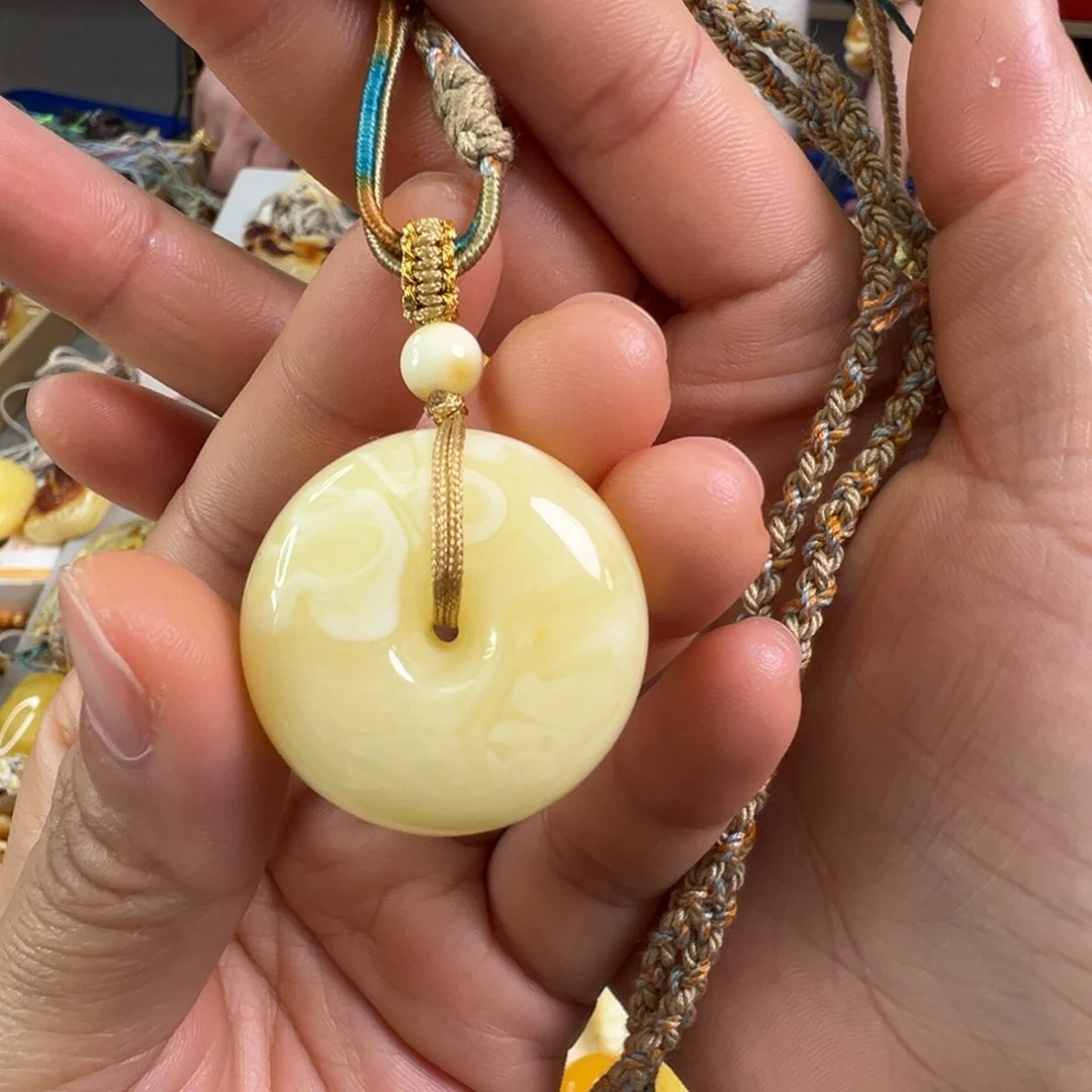 蜜蜡裸石未镶嵌蜜蜡