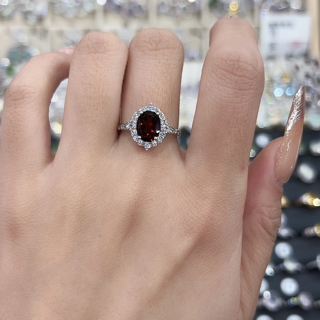 银S925镶嵌红宝石戒指