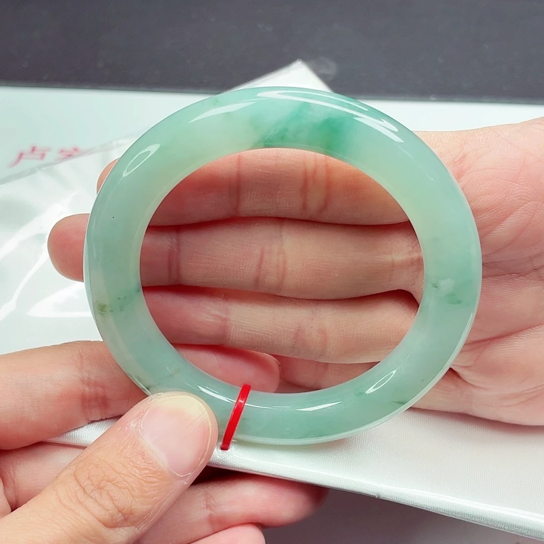 翡翠未镶嵌手镯56圈口