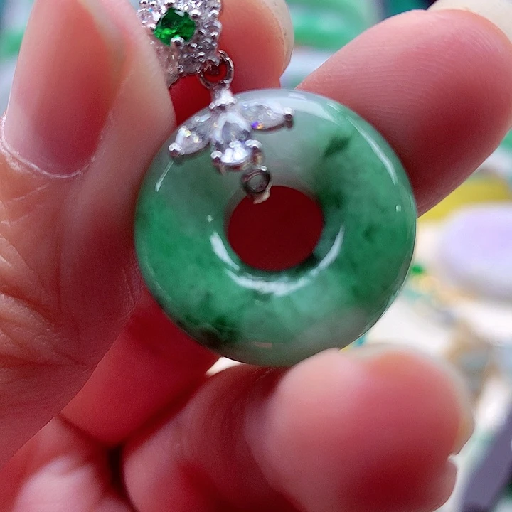 翡翠银S925镶嵌颈饰翡翠