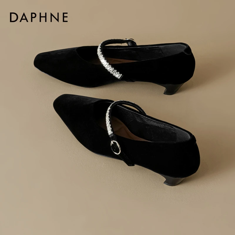 达芙妮玛丽珍鞋2025秋季新款女一字扣尖头优雅气质百搭时尚单鞋女